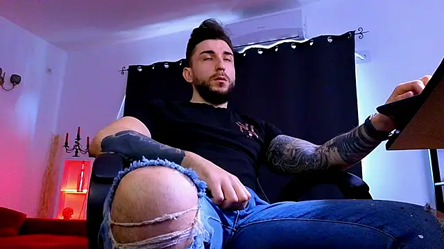 MightyAaron66 Chat XXX in diretta