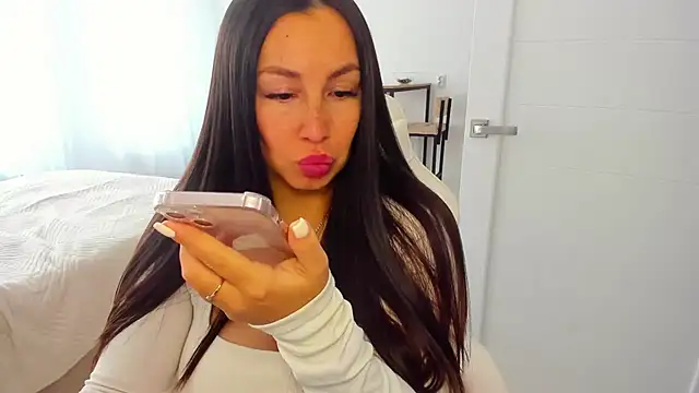 AvisFlowers élő XXX-chatje