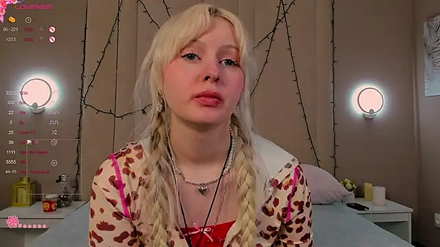 AdeleSilvy: онлайн-секс-чат