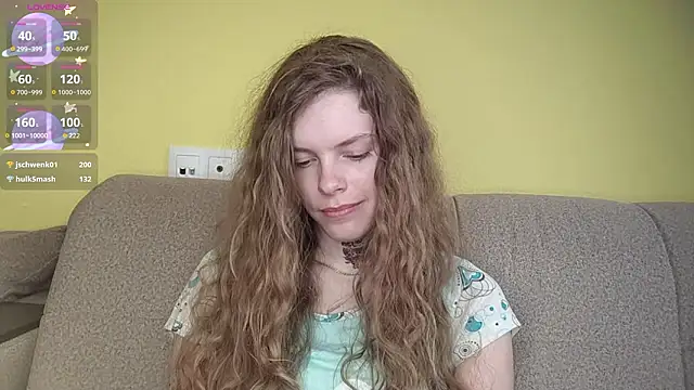 RayaNenlia's Live XXX Chat