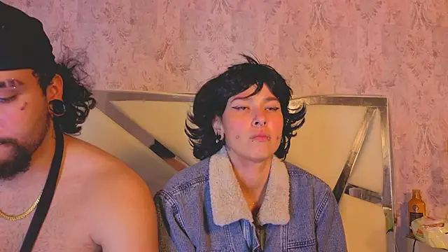 Benny_and_Mark's Live XXX Chat