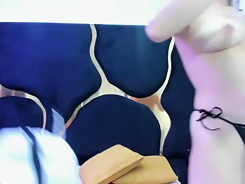 DuoVixens Chat XXX in diretta