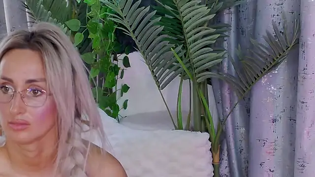 IsabelleEthan élő XXX-chatje