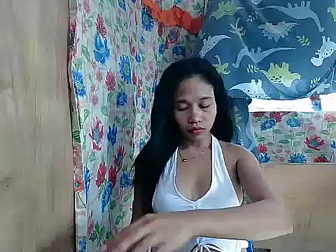 PinaySkinnyGirl Adlı Modelin Canlı XXX Sohbeti