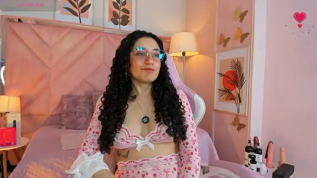 DemiJones_ Adlı Modelin Canlı XXX Sohbeti