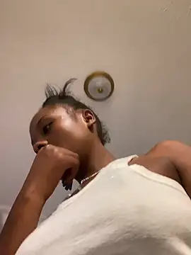 Dellah27's Live XXX Chat