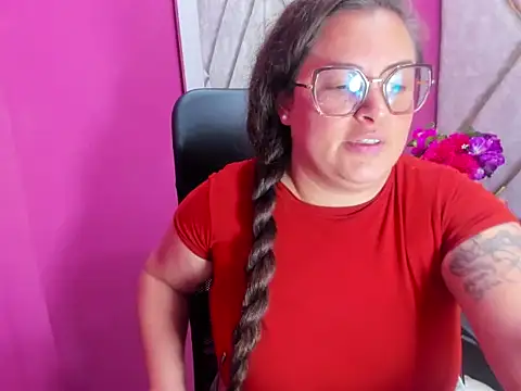 Chatroom XXX en direct de Sarah_Boobs_