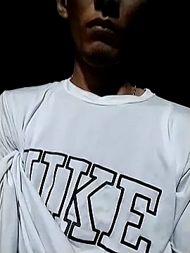 spittermasterpig1のライブXXXチャット