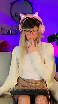 Kittychatte live XXX chat