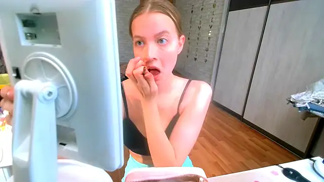 __Aphrodita__wow__: απευθείας συνομιλία ΧΧΧ