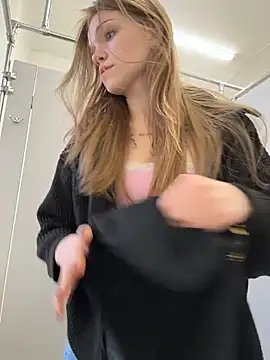 StreetSquirt Adlı Modelin Canlı XXX Sohbeti