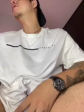 BjornSteelのライブXXXチャット