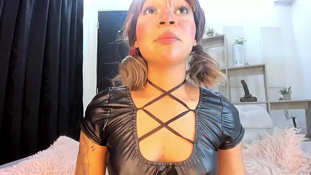 Tylla__ – Live XXX-chat