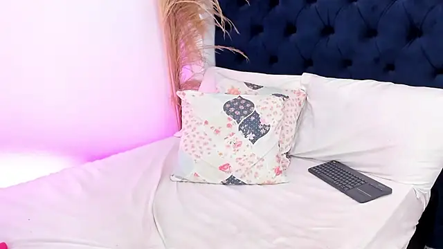 XXX chat uživo modela Dulce_andrea__