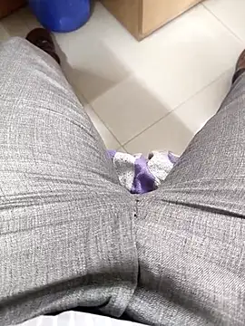 adicma123のライブXXXチャット