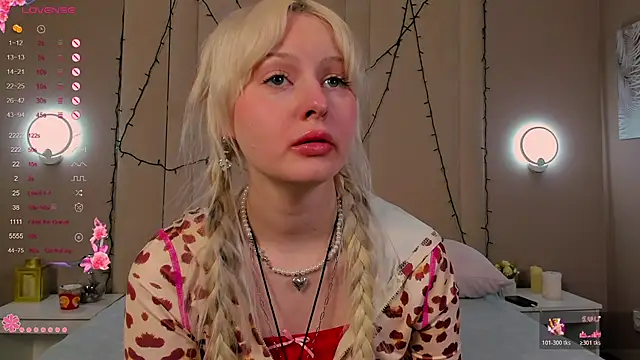 AdeleSilvy: онлайн-секс-чат