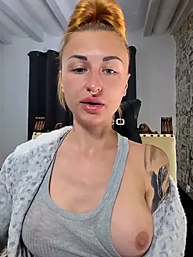 kylie_blck Adlı Modelin Canlı XXX Sohbeti