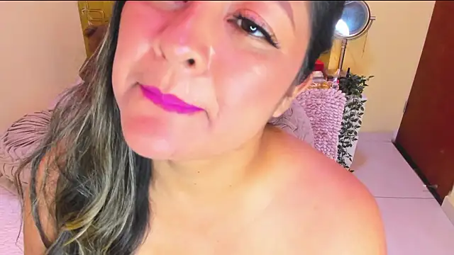 Julia_Haye's Live XXX Chat