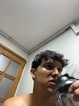 Leo_Savage_のウェブカメラショー