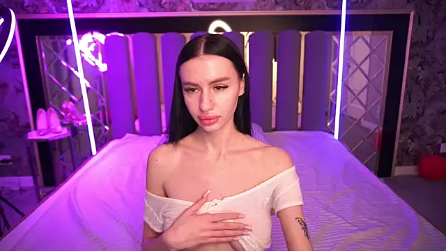 Snow_WhiteeeX élő XXX-chatje