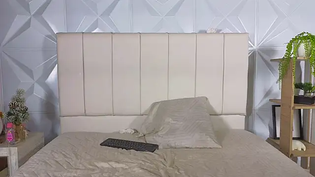 Chatroom XXX en direct de Emily_and_Sebastiannn