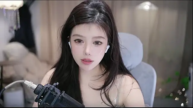 Cecily live XXX chat