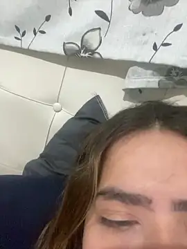 isadora437 Chat XXX in diretta