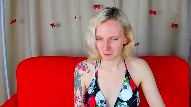 LikiLips' Live XXX Chat