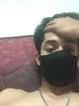 karan72819 在線直播表演