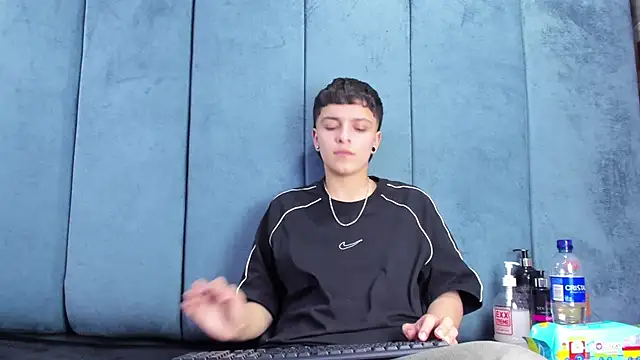 Megan_Thompson_ Chat XXX live