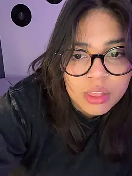 Онлайн чат XXX miacanela_xo