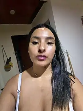 Cami_Leon2's Webcam Show