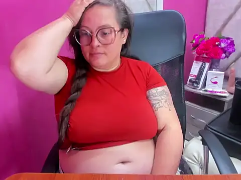 Sarah_Boobs_ Chat XXX in diretta