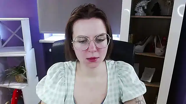 Chat +18 de Zoey_Erotic ao vivo