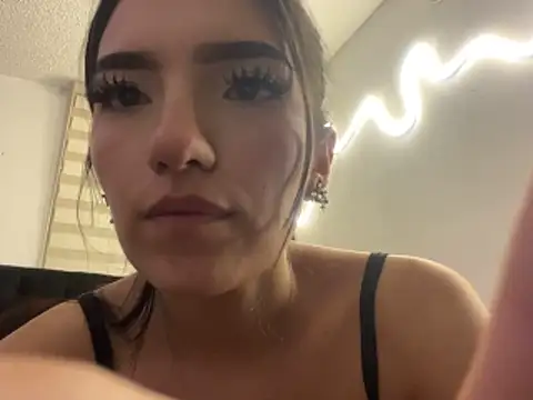 عرض كام DesireLuxe