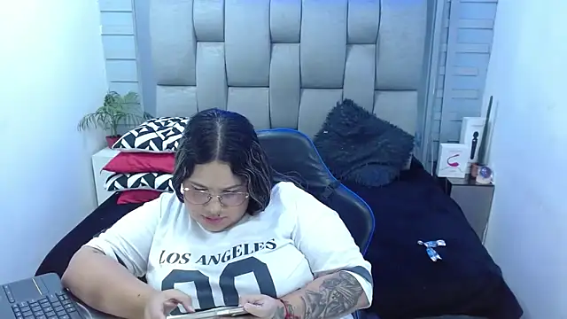 evelin_zaens Chat XXX in diretta