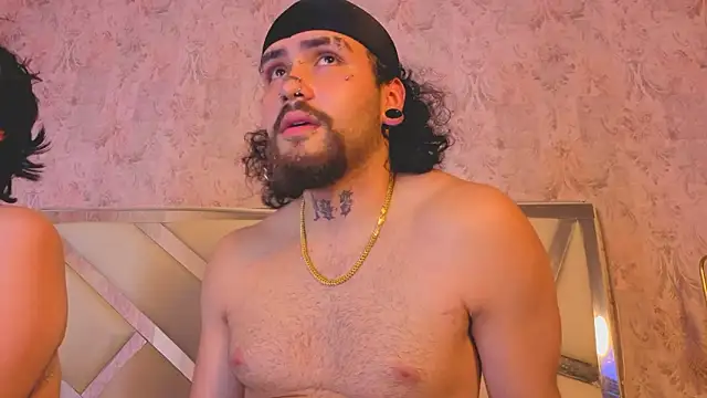 Chat +18 de Benny_and_Mark ao vivo