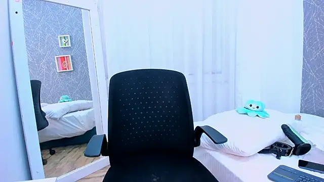 Chat +18 de ViictoriiaSaenz ao vivo