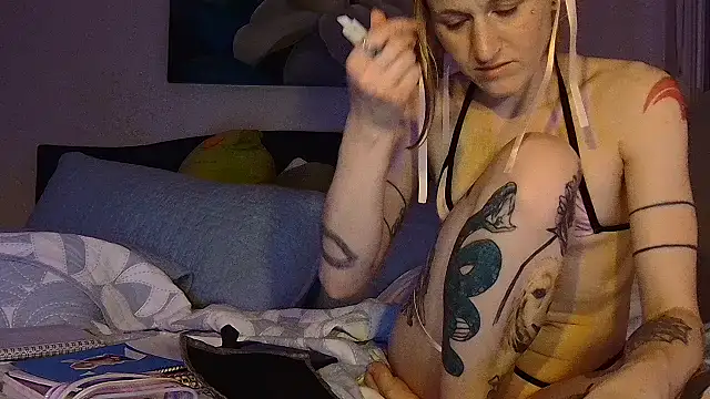 lavender_spits: онлайн-секс-чат