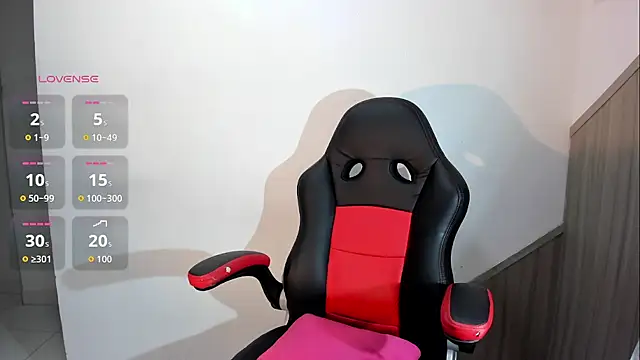 Amanda_klaire Show in webcam