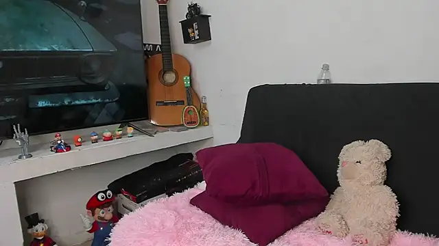 Britney_Rose Adlı Modelin Canlı XXX Sohbeti