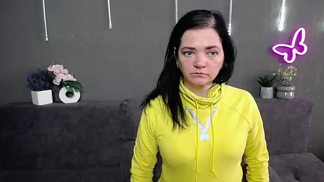 LauraFinn's Live XXX Chat