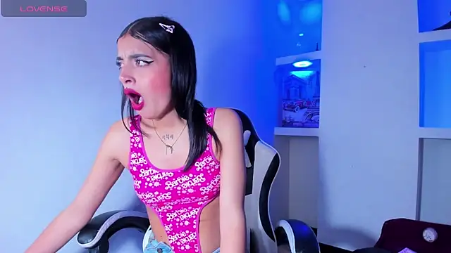 honeyluxe_ Adlı Modelin Canlı XXX Sohbeti