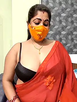 Chat XXX en directo de Poly_bhabi