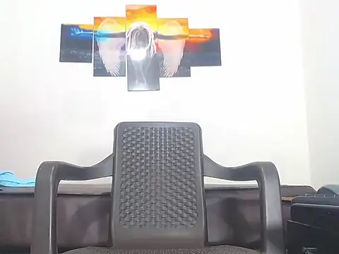 hotboyluxe Adlı Modelin Canlı XXX Sohbeti