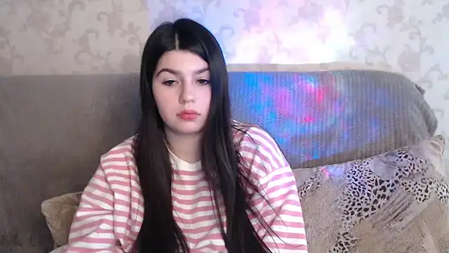 دردشة KisaModel الجنسية المباشرة