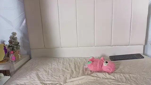 Emily_and_Sebastiannn's Live XXX Chat