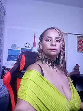 LaReineCleo Chat XXX live