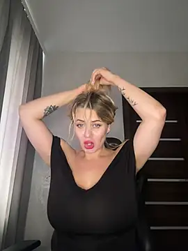 แชท XXX สดของ Evellyn