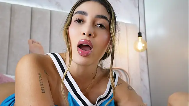 Онлайн чат XXX Annyy_Rosse